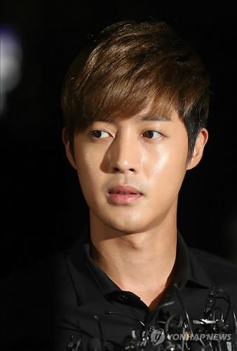 キム・ヒョンジュン　１２日に兵役のため入隊
