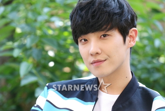 イ・ジュン、ユ・ヘジンと共演＝韓国版『鍵泥棒のメソッド』