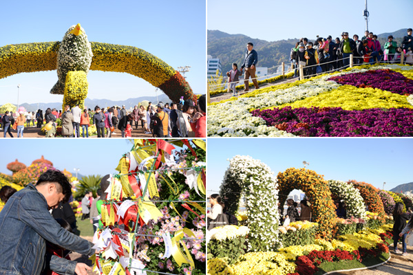 菊まつりの大展示場には約10万輪の菊で作られた作品300点以上がある。