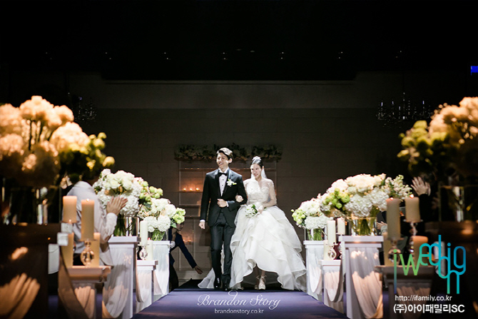 元U-KISSドンホ、結婚式の写真公開