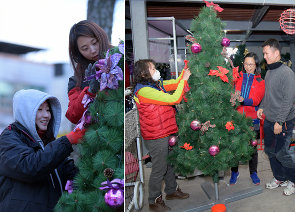 第3回居昌クリスマスツリー文化祭りの準備をする地元のキリスト教信者たち。