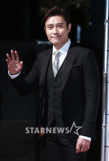 イ・ビョンホン、韓国人俳優初の米アカデミー賞招待