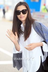 【フォト】「ワーキングマザー」チョン・ジヒョン、中国へ