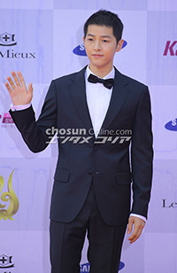 【フォト】ソン・ジュンギ「髪を切ったユ・シジン大尉」