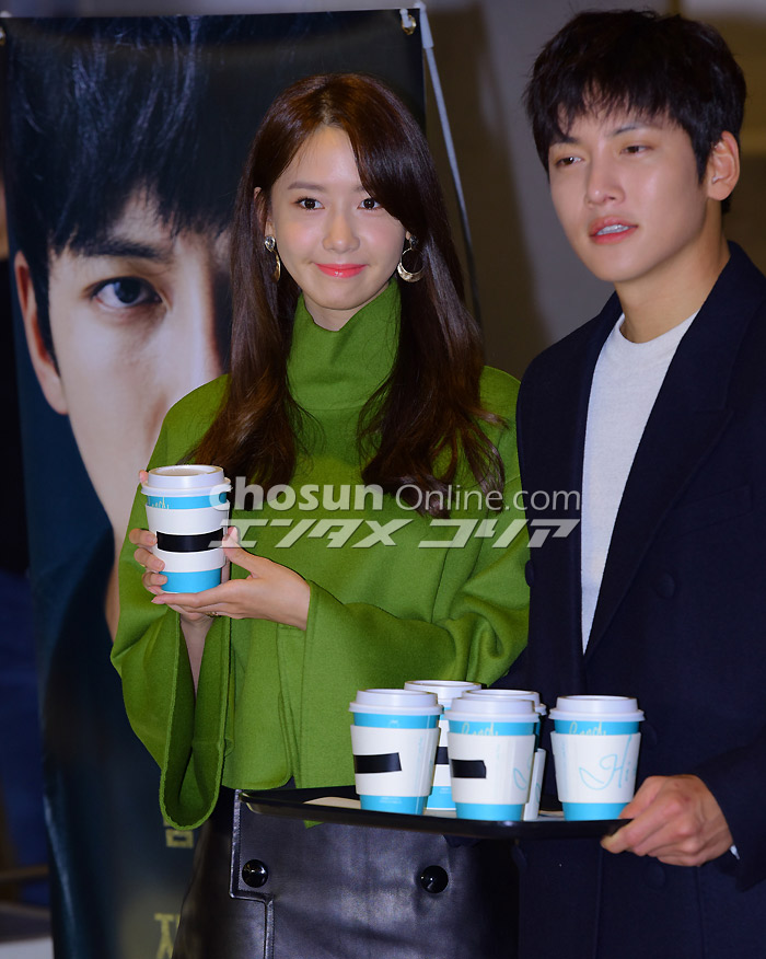 【フォト】少女時代ユナ＆チ・チャンウク「コーヒー配達にきました」