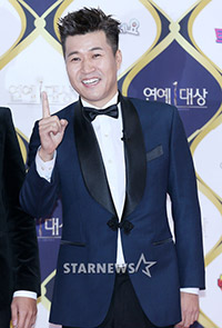 KBS『演芸大賞』でキム・ジョンミン栄冠 「過分の賞」と恐縮