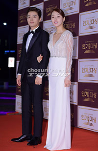 【フォト】イン・ギョジン&ソ・イヒョン夫妻、幸せな笑顔=KBS演技大賞