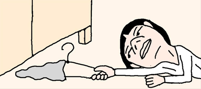 タンスの下の掃除には