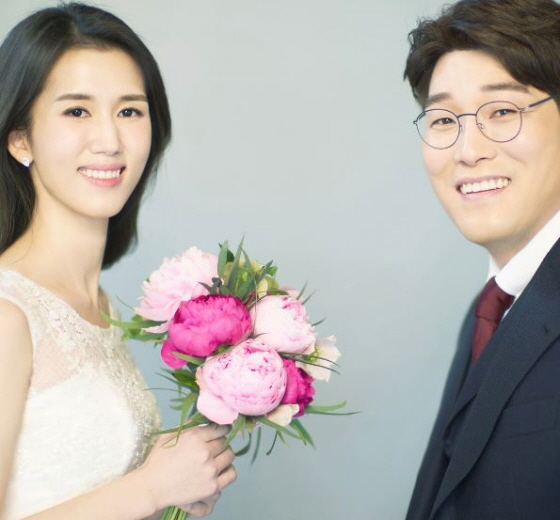 オ・セドゥクが12歳年下女性と結婚「祝福に感謝」