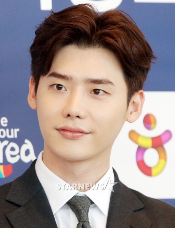 徴兵：イ・ジョンソク、来月10日入隊？