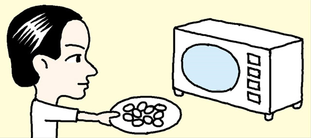 電子レンジでピーナッツを煎るには