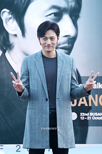 【フォト】釜山映画祭のトークイベントに出席したチャン・ドンゴン