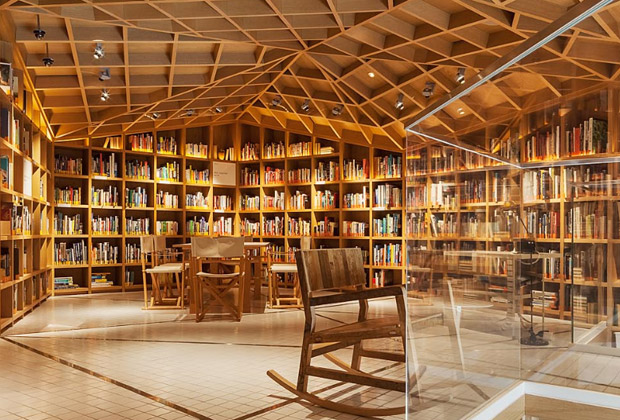 本を読むだけじゃない！　異色の図書館が登場