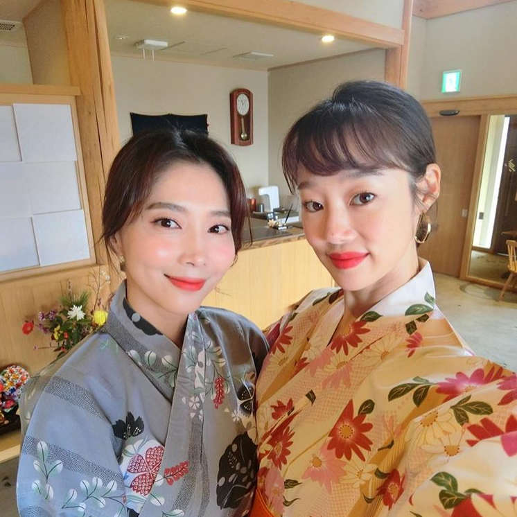 オ・ユナ＆チェ・ヨジンが日本旅行、浴衣姿でパチリ
