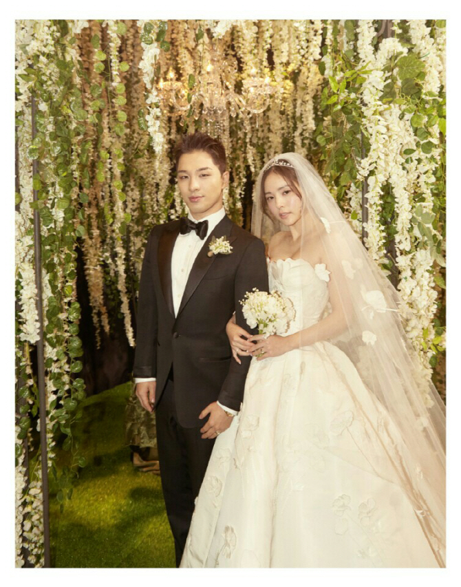 「美しい新郎新婦」SOL＆ミン・ヒョリン結婚式の写真公開