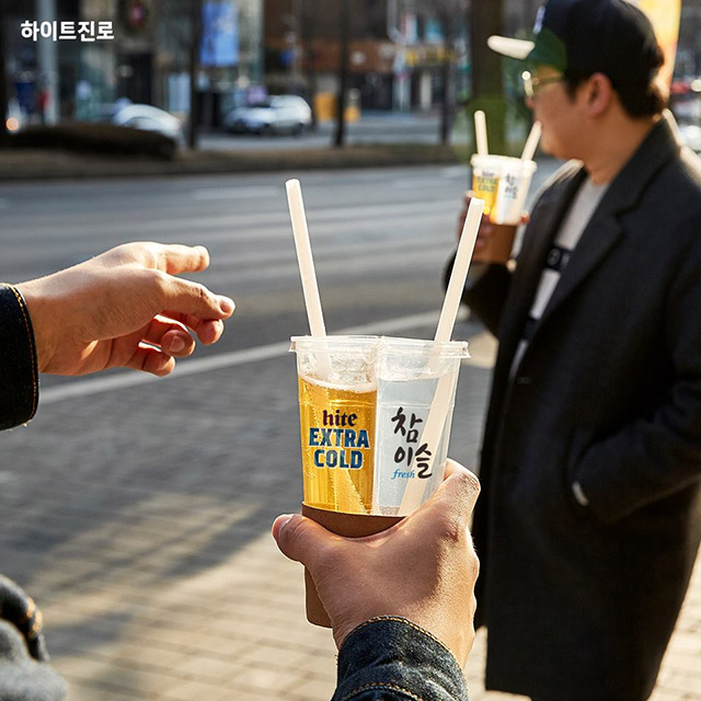 ビールと焼酎が一度に飲める！　韓国で「半々商品」が人気