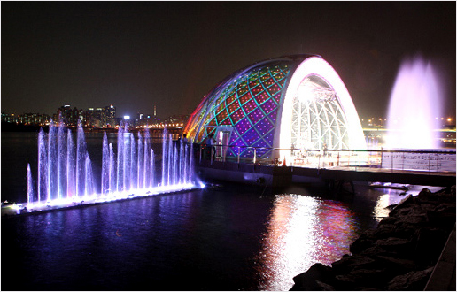 音楽にマルチメディアショー、漢江公園の魅力的な噴水たち