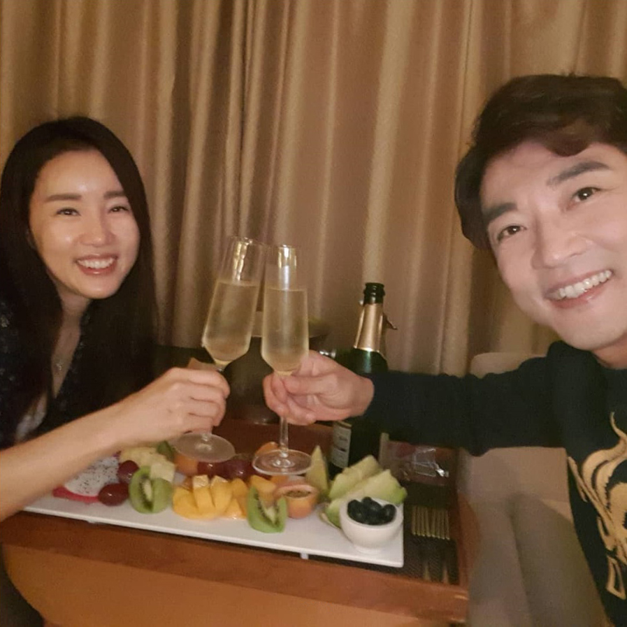 アン・ジェウク＆チェ・ヒョンジュ夫妻の甘い結婚記念日