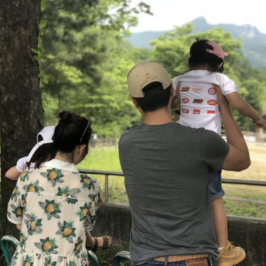 「幸福の中の幸福」　ユン・サンヒョンが家族写真公開