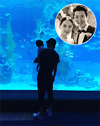 イ・ドンゴン&チョ・ユニ、娘と一緒に水族館お出かけ