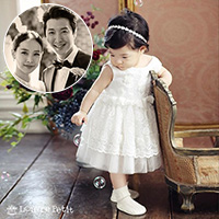 イ・ドンゴン&チョ・ユニ、娘の写真公開