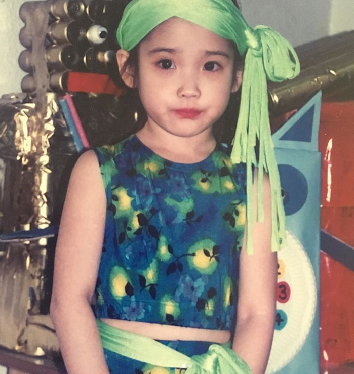 IU、デビュー10周年に合わせ子どものころの写真公開