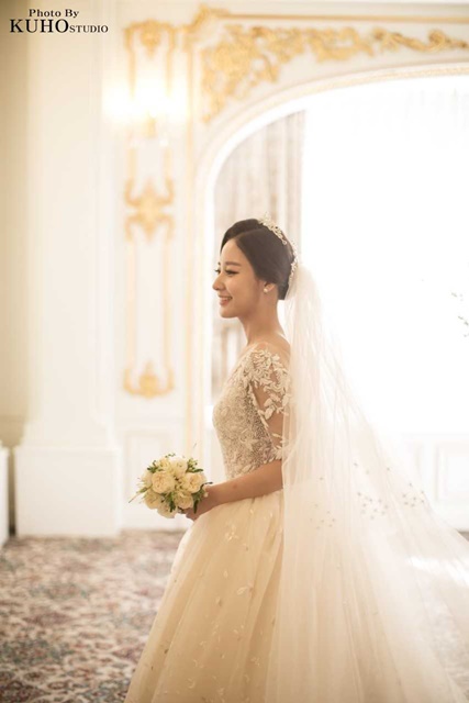 EXOチャニョルの実姉、パク・ユラ・アナウンサーの結婚写真公開