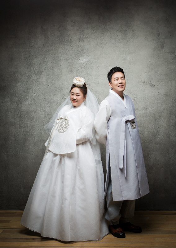 今月17日結婚ホン・ユナ＆キム・ミンギ、ウエディング写真公開