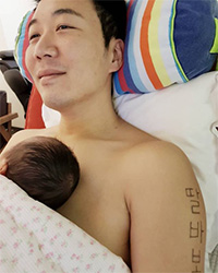 ト・ギョンワン・アナ、妻チャン・ユンジョンの出産に大喜び
