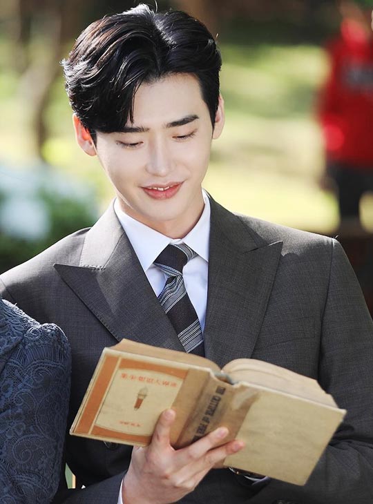 韓国ドラマで今、「本を読む男」が人気