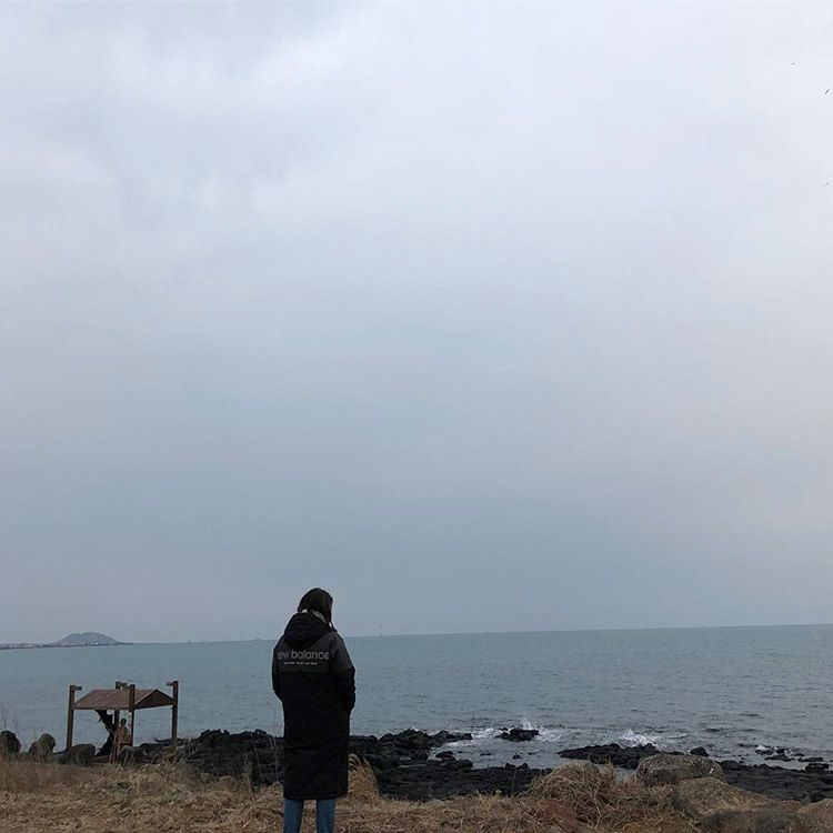 IU、済州島旅行の写真を公開