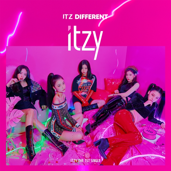 【動画】ITZY「DALLA DALLA」MV公開