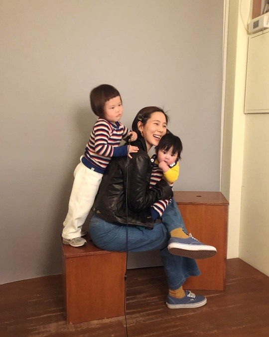 キム・ナヨン、子どもたちと楽しく自撮り