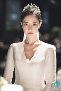 【フォト】コン・ヒョンジュ、結婚式写真公開「優雅なウエディングドレス姿」