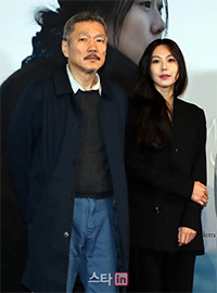 「不倫」ホン・サンス監督とキム・ミニ、試写会に現れず旅行で日本へ