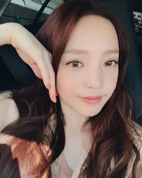 元KARAハラ、眼瞼下垂手術後の近況公開