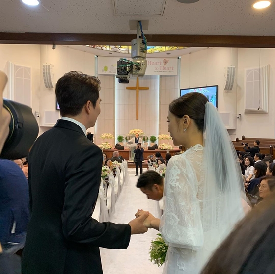 キム・ソクフン結婚、イ・サンヨプが感動コメント＆写真公開