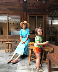 キム・ナヨン、ぐっと成長した息子シヌ君と「カフェでデート」