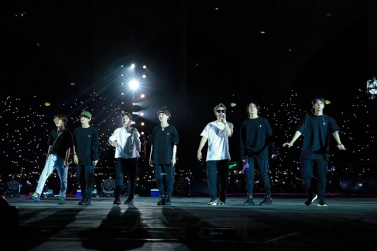 BTSがサウジのスタジアムで初コンサート　「信じられない瞬間」