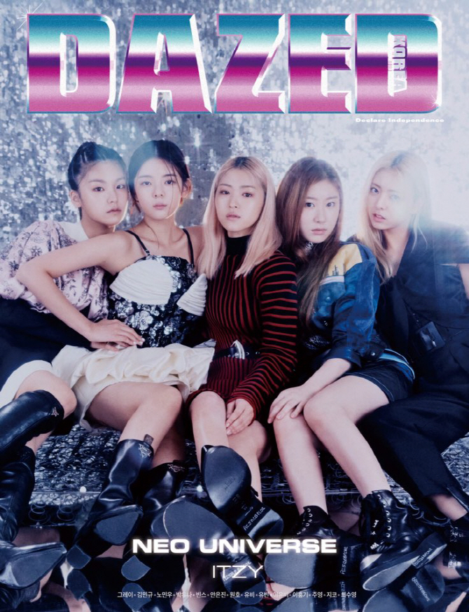 「DAZED KOREA」の表紙を飾ったITZY、輝くルックス