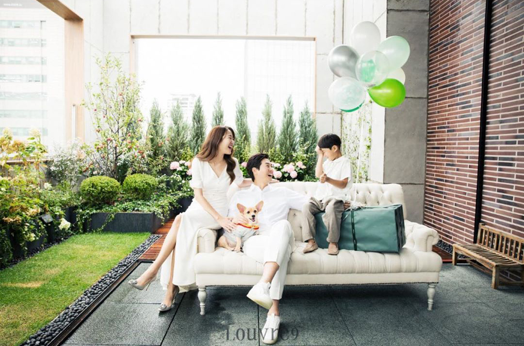 キム・ヒョジンが家族写真公開、ユ・ジテと幸せそう