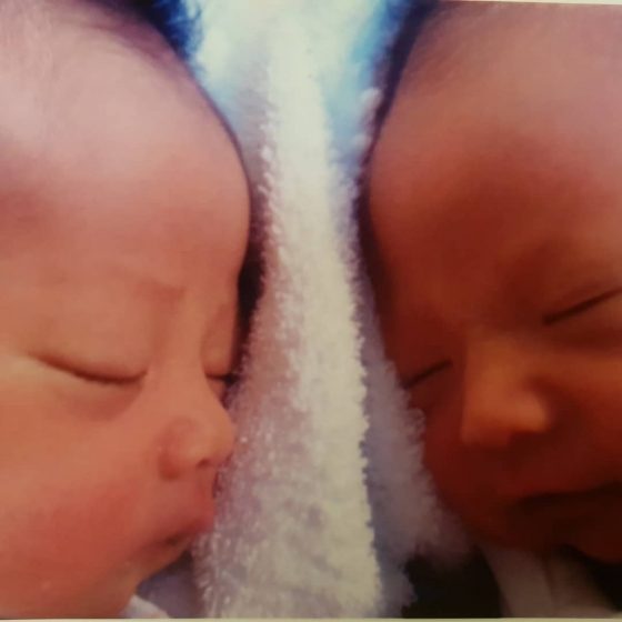イ・ヨンエ、新生児時代の双子の写真公開