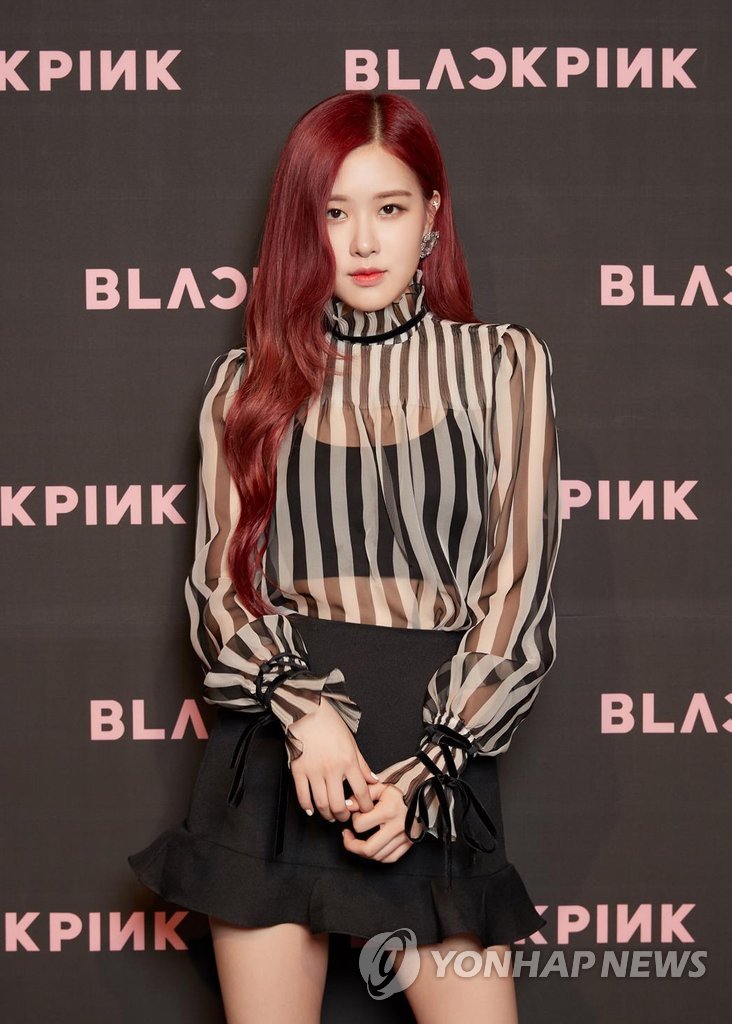 ＢＬＡＣＫＰＩＮＫロゼ　「ザ・クリスマス・ソング」をカバー