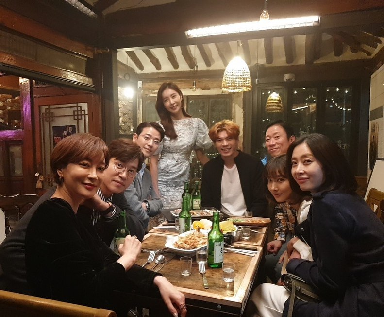 ソン・ユナ『優雅な友人たち』食事会写真公開