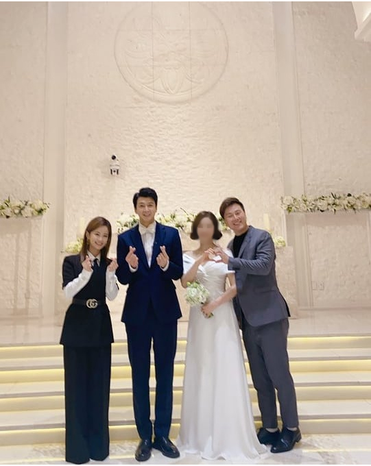 ピョン・ギス、キム・スンヒョンの結婚式の写真公開