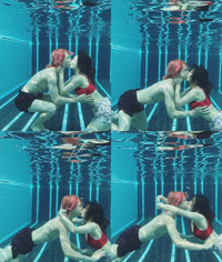 ヒョナ&DAWN 今度は水中で熱いキス