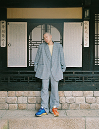 【フォト】オ・ヒョク、自分のスタイルで70年代の韓国風レトロを表現＝「New Balance」