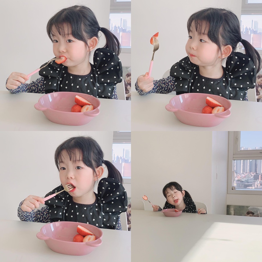 ソ・イヒョンの娘ソウンちゃん、イチゴを食べて「べー」