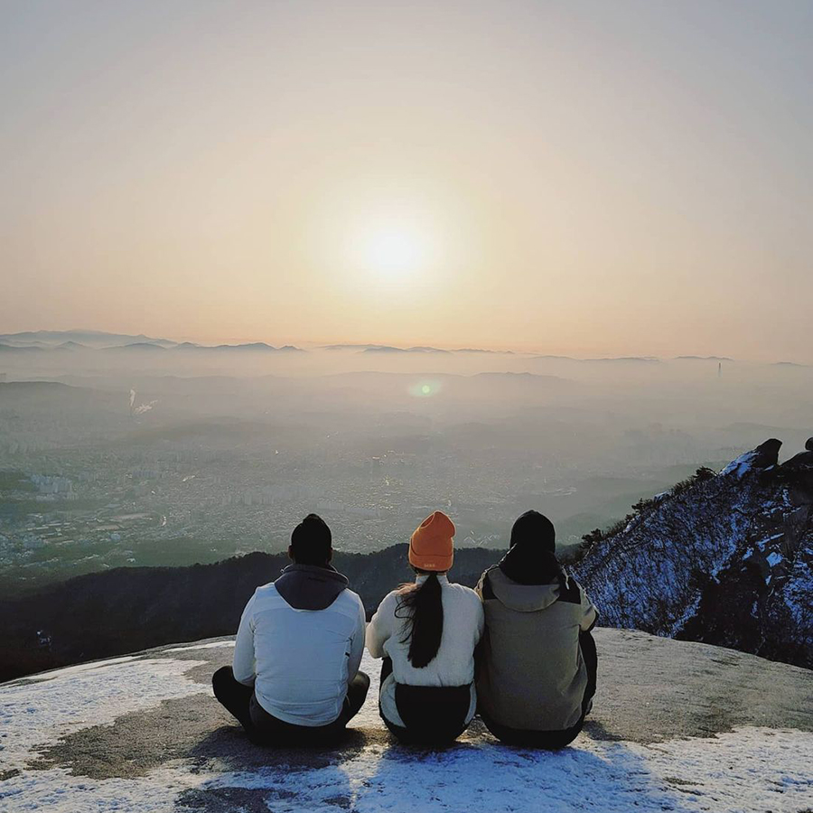 イ・シヨン、Sean×趙源熙と一緒に北漢山へ日の出登山