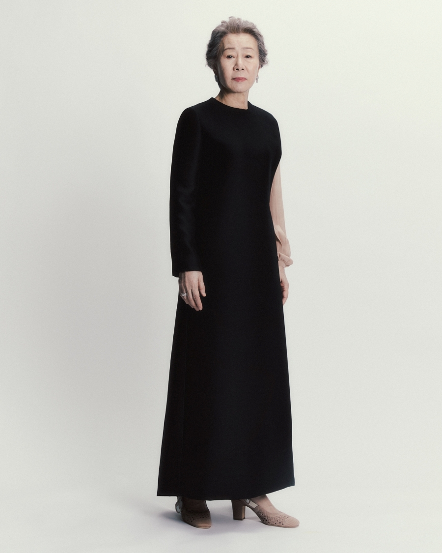 Diorのドレスを着たユン・ヨジョン。／写真提供＝Dior